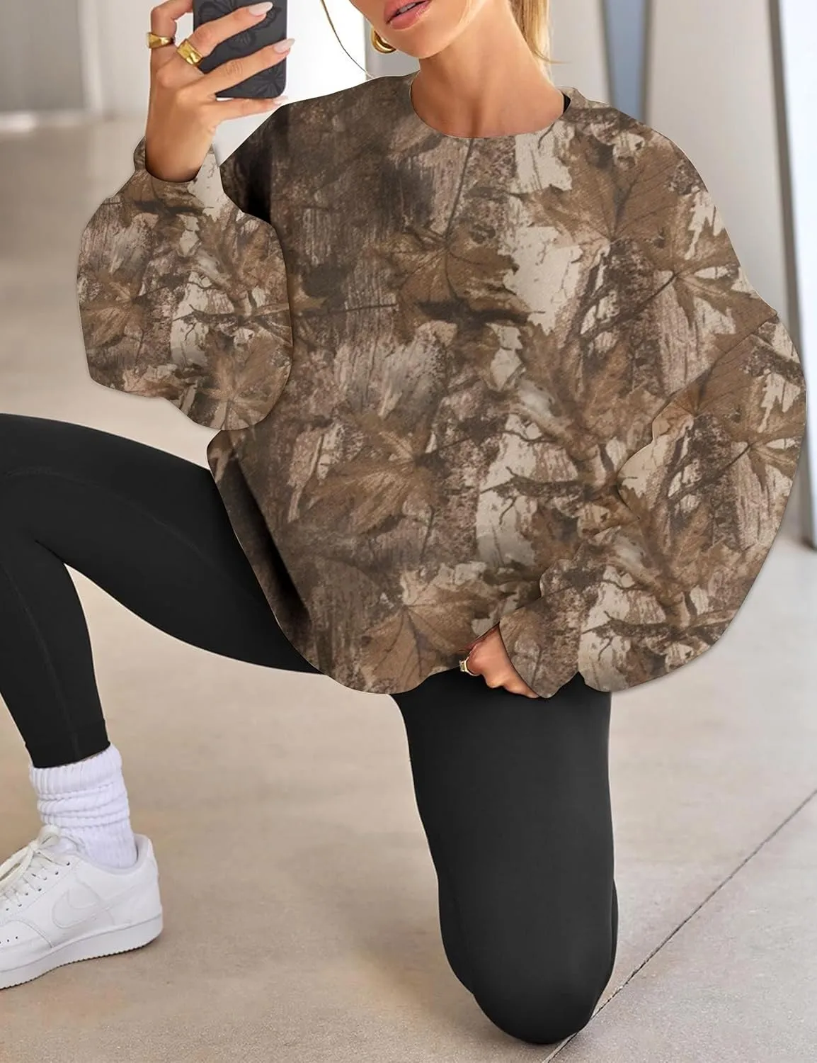 Womens Camo Sweatshirt Oversized Graphic Maple Leaf Print Crewneck Long Sleeve Y2k Trendy Fall Pullover Hoodies